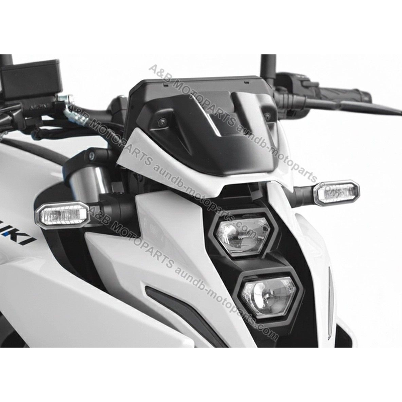 GSX-8S M3- / Flyscreen weiß/schwarz / original Suzuki / 99980
